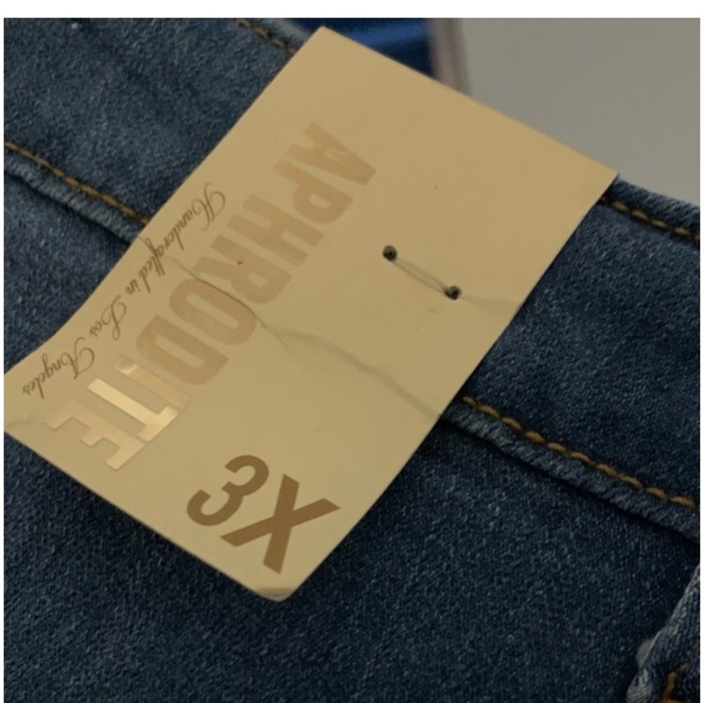 High Waisted Distressed Jeans
